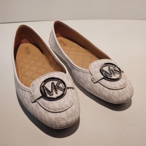 Michael Kors Lillie Coated Driver Flats White & Silver US 9.5 M Very Clean